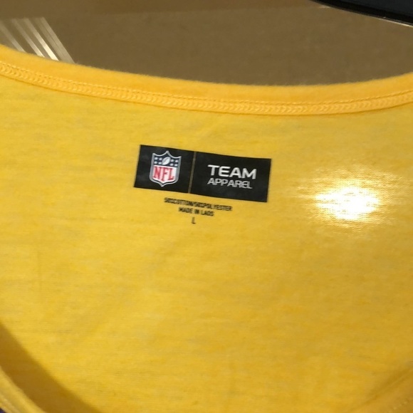 NFL Team Apparel Minnesota Vikings Ladies T-shirt - Picture 3 of 6